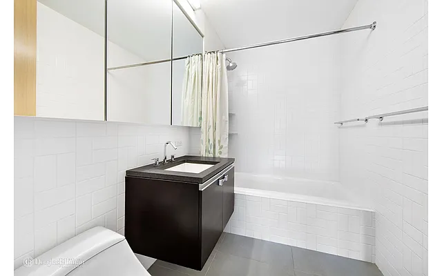 Rented by Douglas Elliman | media 14