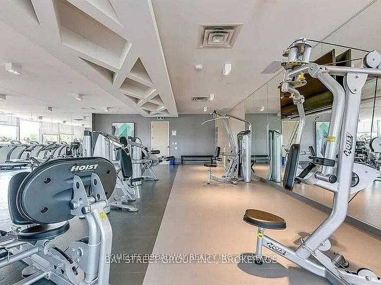 4699 Glen Erin Dr #Penthouse 05 — Photo 6
