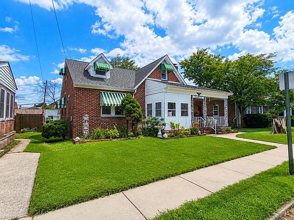 2nd image of 908 Motter Pl