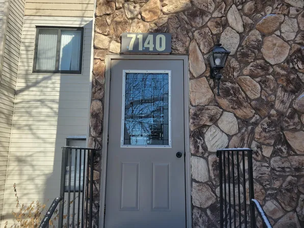 7140 72nd Ln N APT 269, Brooklyn Park, MN 55428