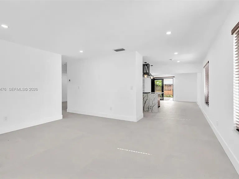 17911 NW 82nd Ave — Photo 6