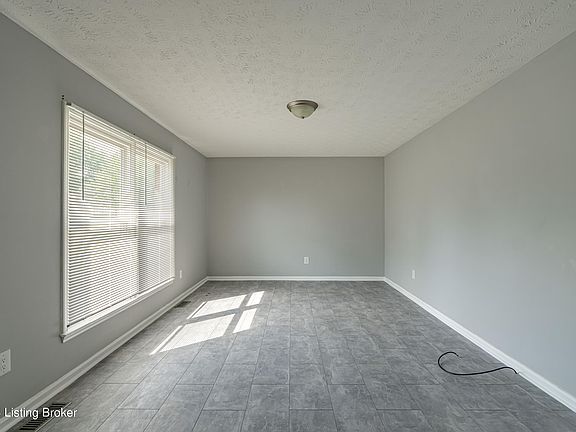 4th image of 531 Sheffield Dr