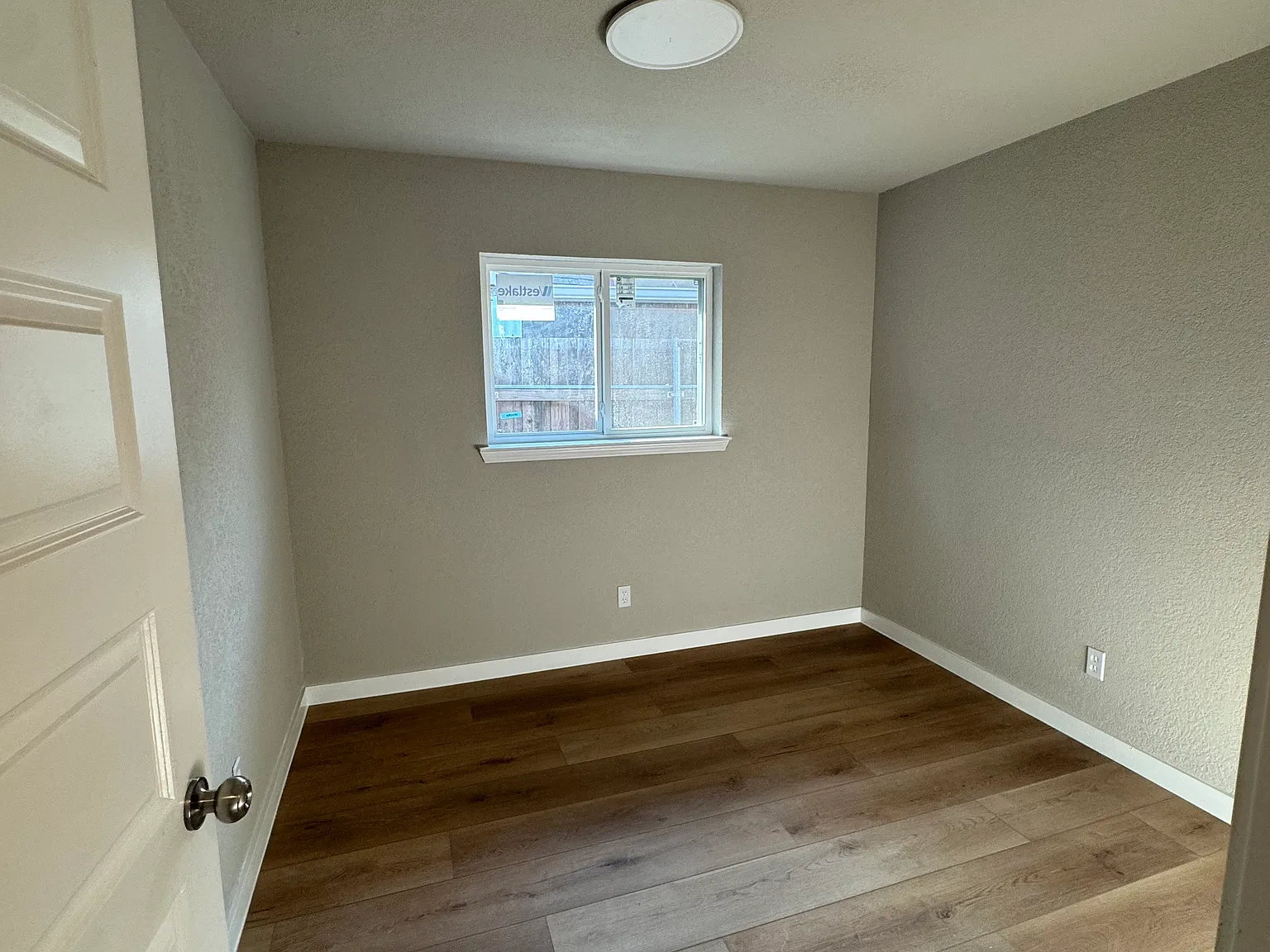 3 bed, 1903 sqft, $2,700 — Photo 4