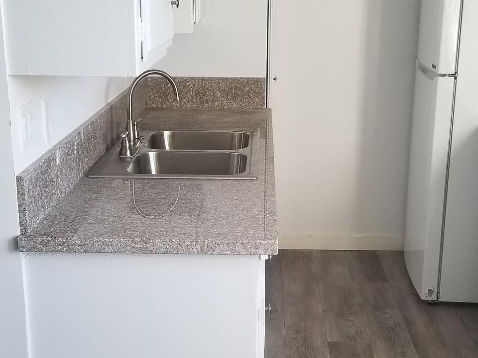 1st image of 230 Linden Ave Unit 302