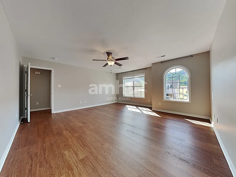 8124 Cambridge Reserve Dr — Photo 11