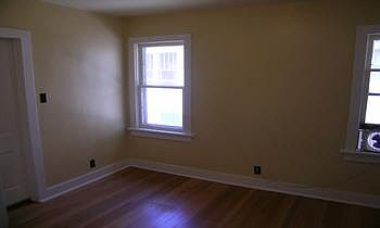 2nd image of 1709 E Custer St