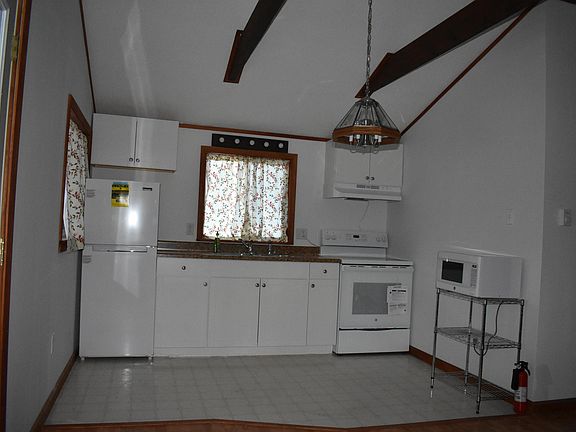3rd image of 103 Northwood Rd