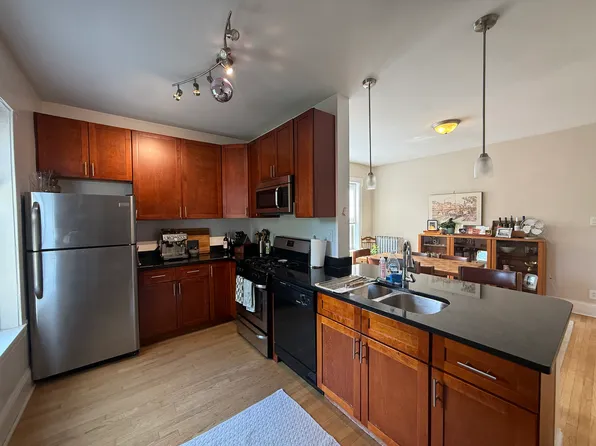 906 Seward St APT 3, Evanston, IL 60202