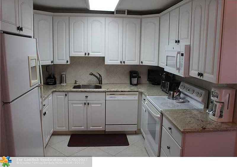 1st image of 4066 Lyndhurst N #4066