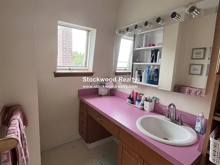 11 Gates St #2 — Photo 22