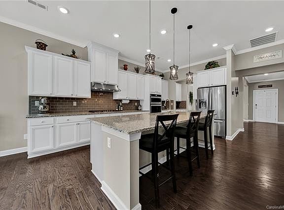 2nd image of 3222 Elmwood Dr