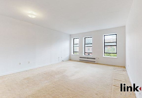 5th image of 15 E 129th St #2