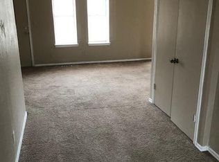 202 Falcon Ct APT B, Norman, OK 73069