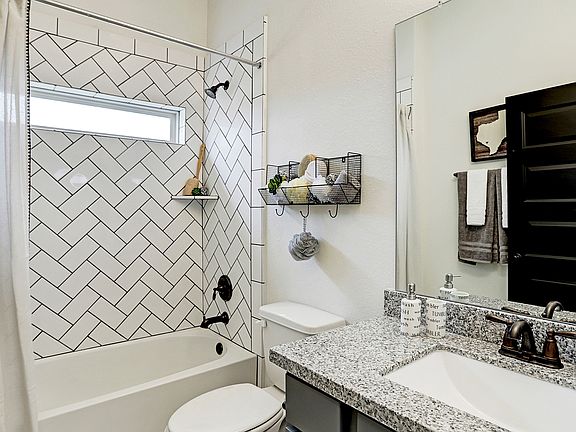 Hall Bath 2