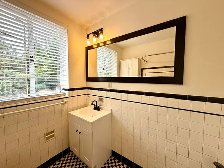 1121 Myrtle Ave #16 — Photo 14