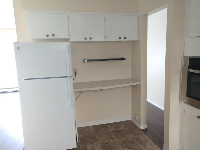 110 SW 137th Ave #2 — Photo 5