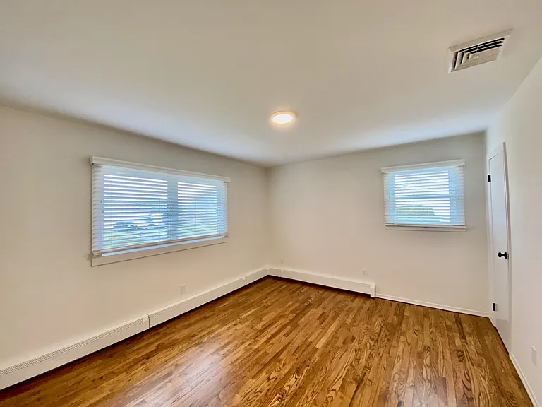 1550 McCann Ln — Photo 7