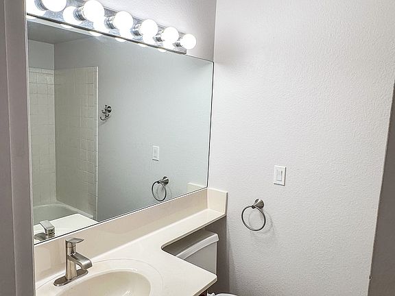 4th image of 6865 S Countrywoods Cir APT 16H