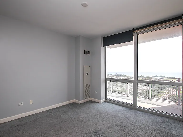 1841 S Calumet Ave #1902 — Photo 14