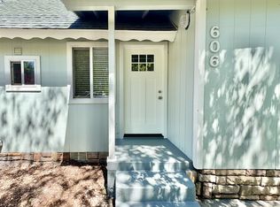 606 N Mount Shasta Blvd, Mount Shasta, CA 96067