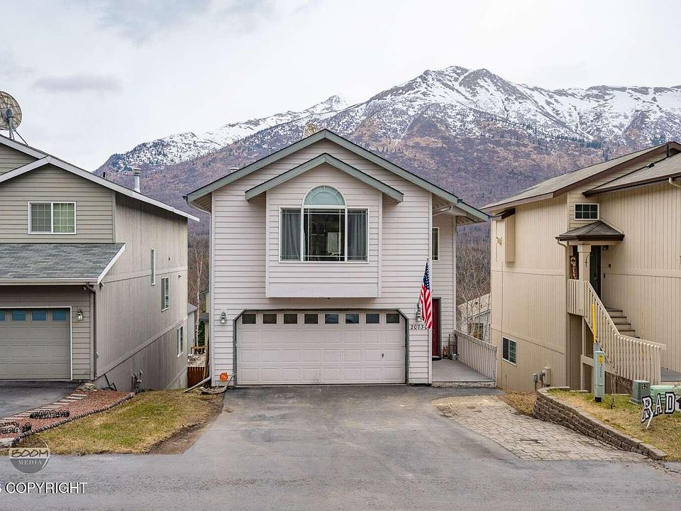 1st image of 20730 Mountainside Dr
