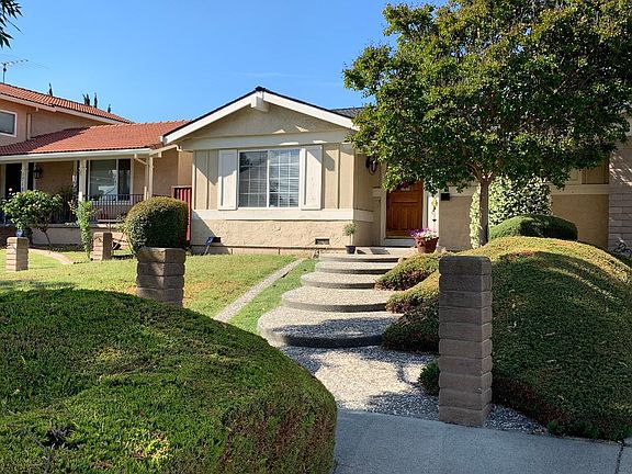 2nd image of 1714 Seville Way
