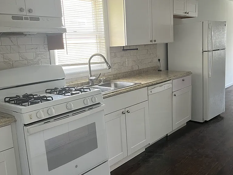 17 Dayton Rd — Photo 4