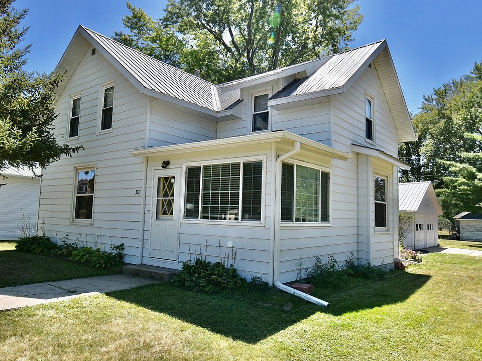 1st image of 301 E Pearl St