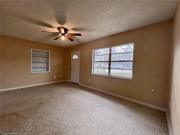 5th image of 3317 Hickory St