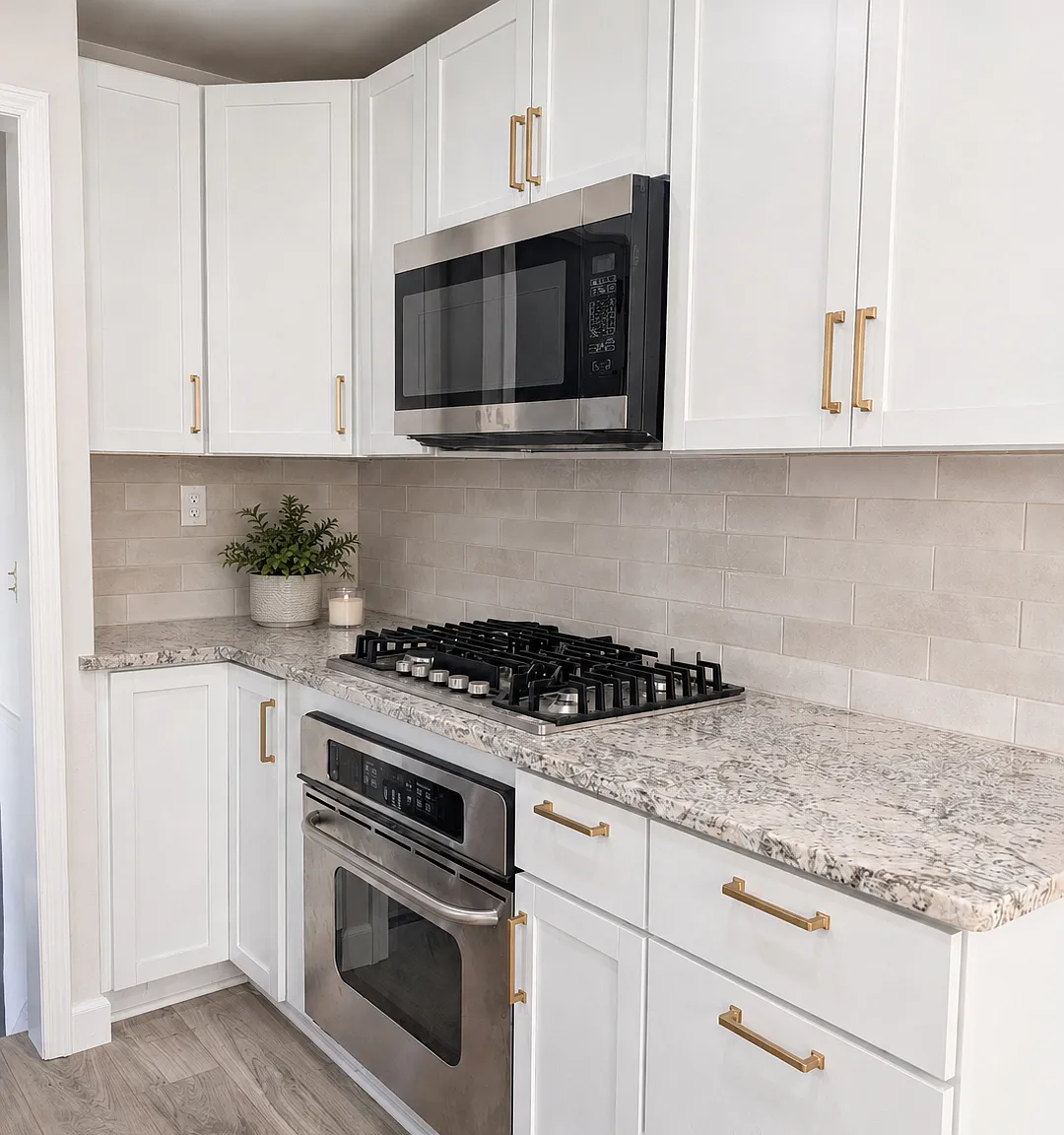 3 bed, 1.5 bath, 1100 sqft, $2,495 — Photo 3