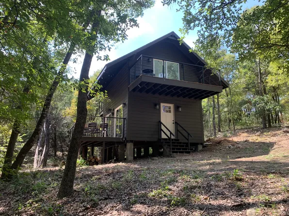 126 Private Road 109, Blum, TX 76627