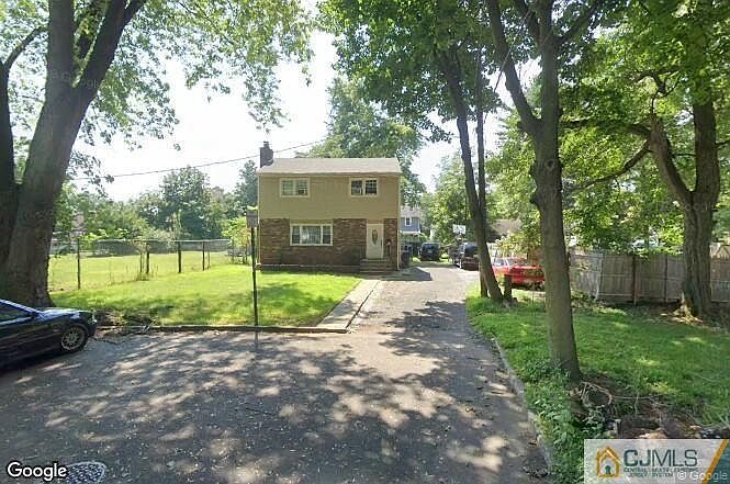 2nd image of 956 Melrose Pl