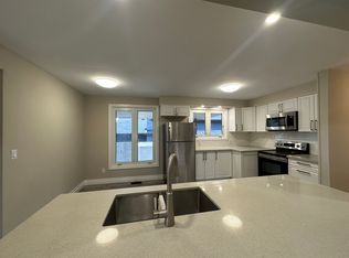 368 Fairlawn St, Oshawa, ON L1J 4R3