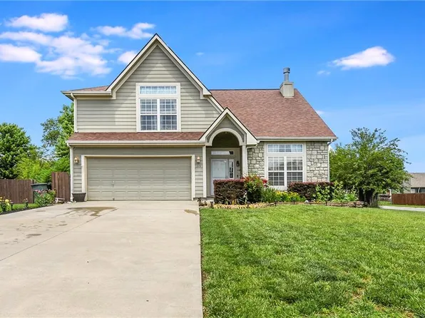 219 Prairie Ln, Wellsville, KS 66092