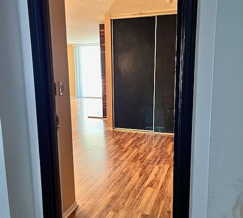 3rd image of 5875 Doverwood Dr