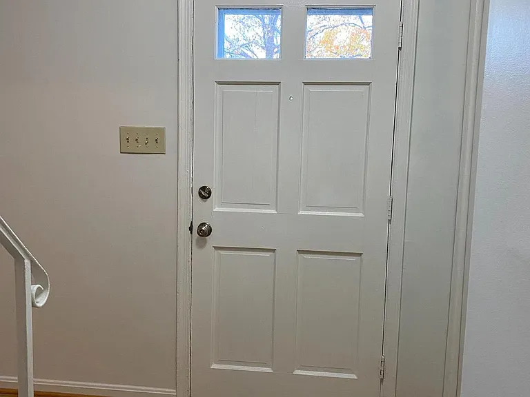 6802 Dina Leigh Ct — Photo 3