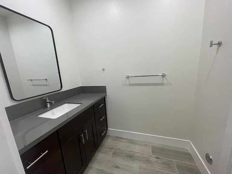 17515 Live Oak St — Photo 71