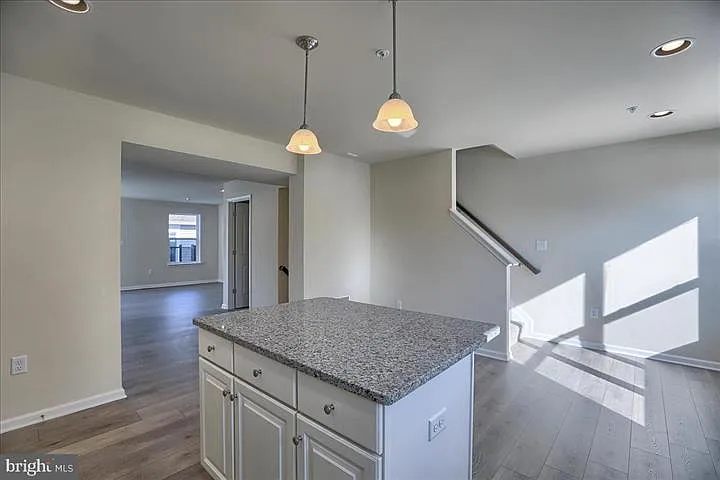 117 High Pointe Dr — Photo 10