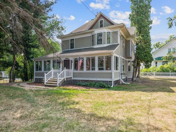 204 E State St, Dresser, WI 54009