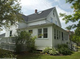 20 Knowlton St, Camden, ME 04843