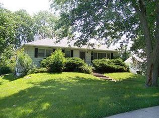 6705 Willow Springs Rd, Countryside, IL 60525