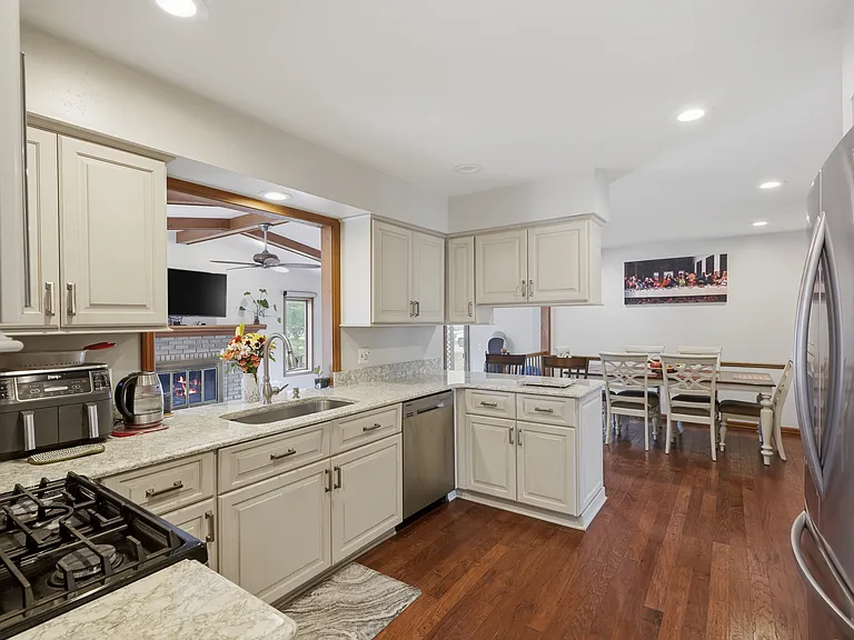 41605 Waterfall Rd — Photo 19