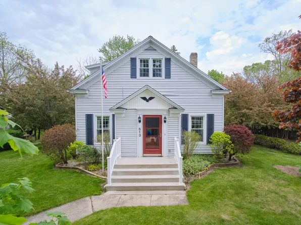 513 Oak St, Manistee, MI 49660