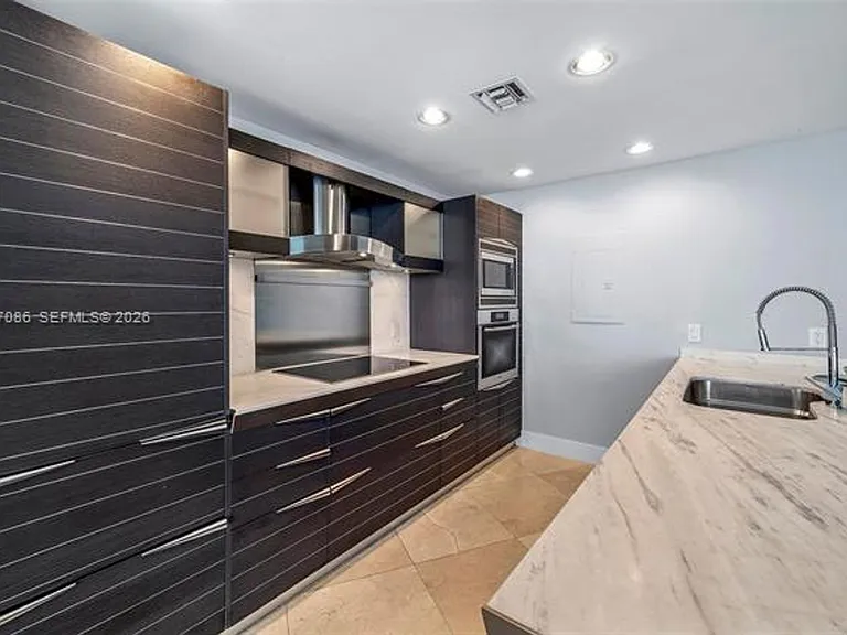 200 Biscayne Boulevard Way #4308 — Photo 10