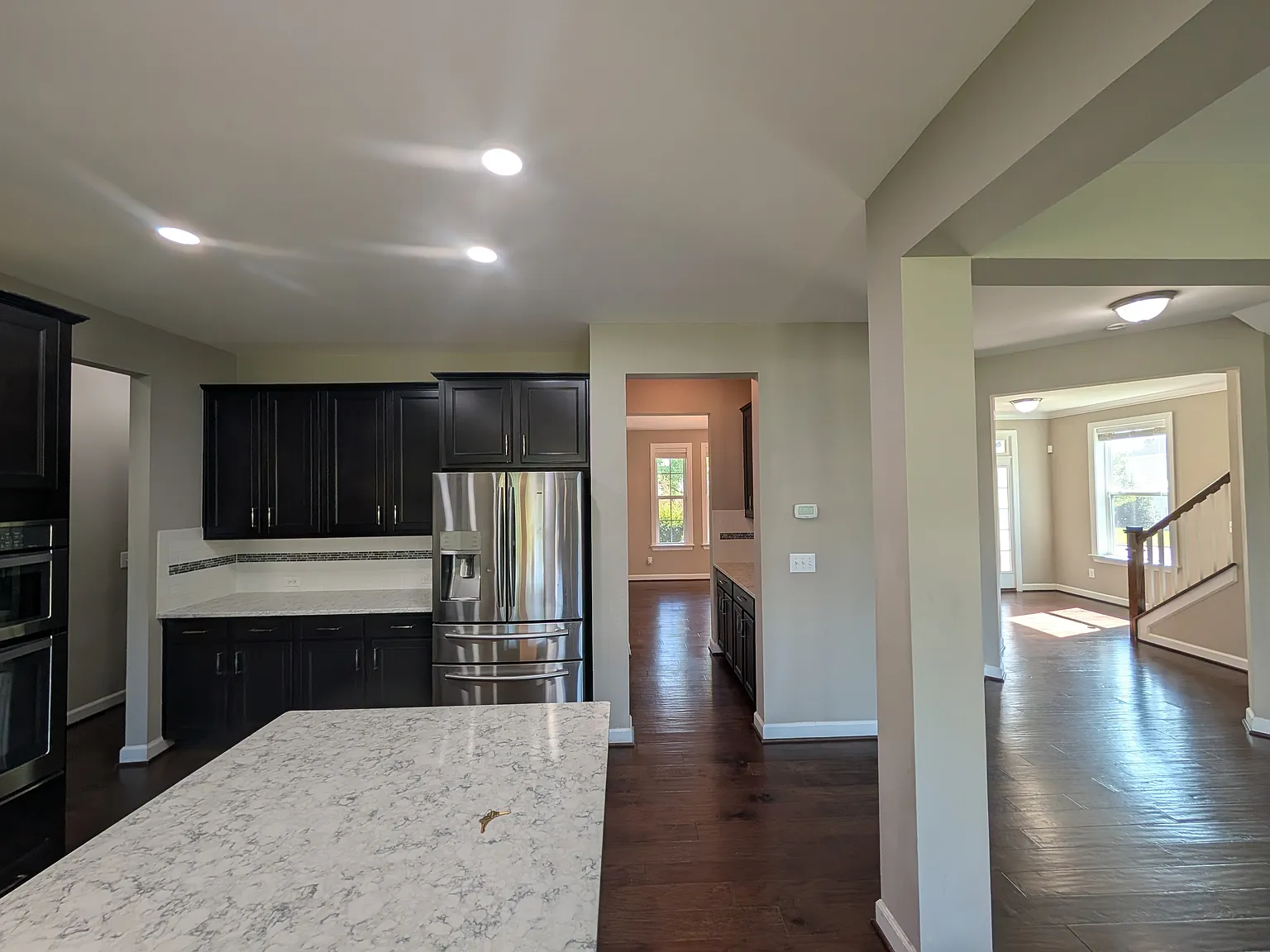 5 bed, 3559 sqft, $2,999 — Photo 3