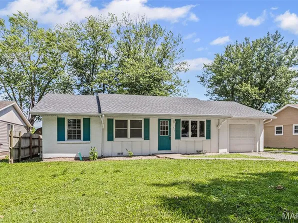 515 Mobile St, Brighton, IL 62012