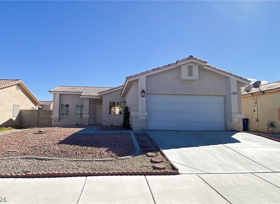 1st image of 3209 W Colton Ave
