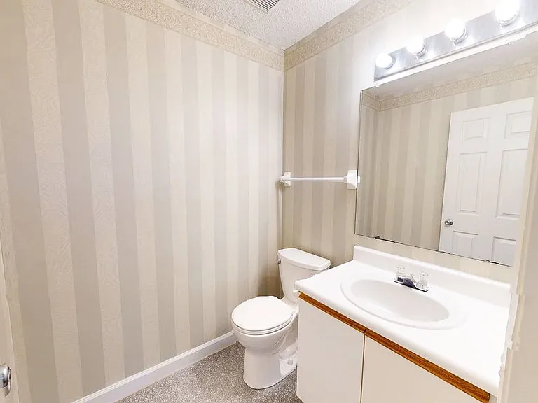2059 Coleman Dr — Photo 4