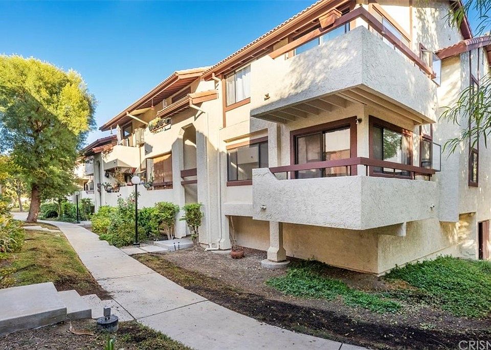 1st image of 27919 Sarabande Ln