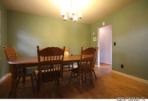 4th image of 177 Fairground Ave